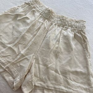 Altar’d State Women's Size M NWT Antique White Emma Short 100% Tencel